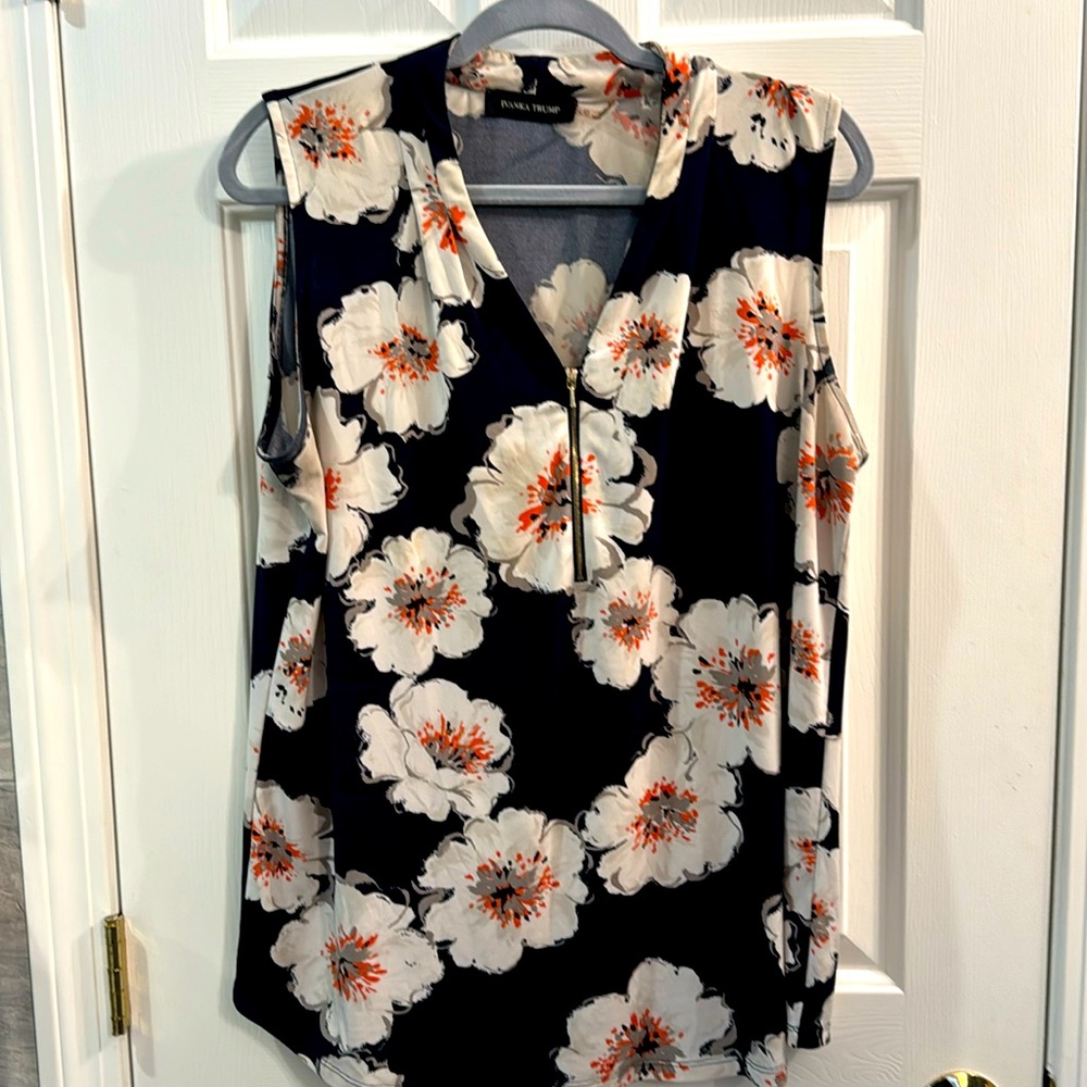 Flowered Sleeveless Ivana Trump